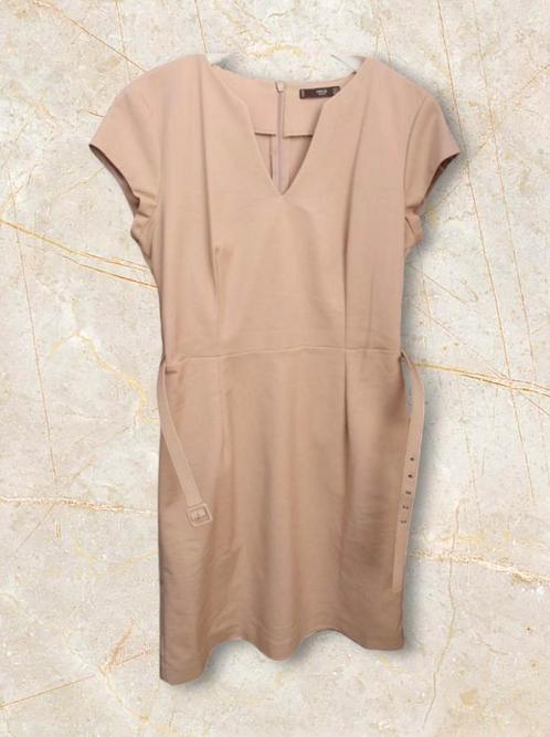 Robe MNG taille L Jamais portée 🕊🕊, Vêtements | Femmes, Robes, Comme neuf, Taille 42/44 (L), Beige, Longueur genou, Enlèvement ou Envoi