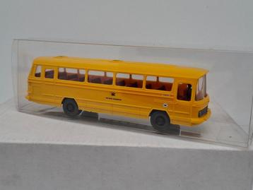 regionale bus met chauffeur Mercedes Benz - Wiking 1/87 beschikbaar voor biedingen