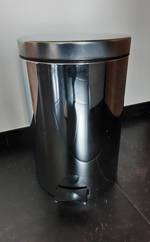 Brabantia vuilnisbak metaalgrijs 20L met pedaal, Huis en Inrichting, Woonaccessoires | Prullenbakken, Gebruikt, Minder dan 50 cm