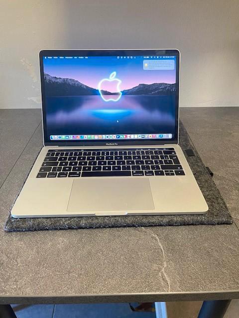 Macbook Pro Touchbar 13 I7 16gb 512gb, Computers en Software, Apple Macbooks, Zo goed als nieuw, MacBook Pro, 13 inch, 4 Ghz of meer