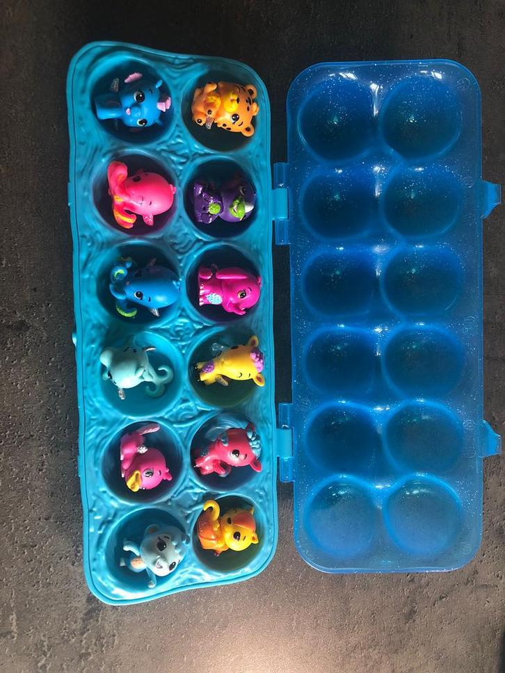12 Hatchimals popjes, Verzamelen, Poppetjes en Figuurtjes, Zo goed als nieuw, Ophalen