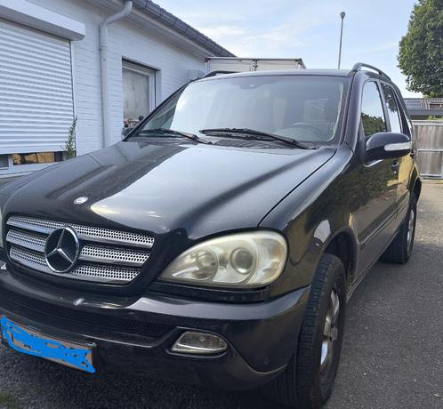 Mercedes ML 270 diesel. Lichte vracht 2004 .303.000 km ., Auto's, Mercedes-Benz, Bedrijf, M-Klasse, 4x4, ABS, Adaptive Cruise Control