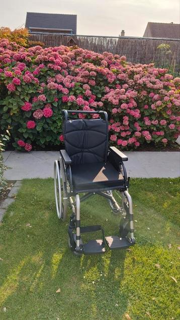 Rolstoel Vermeiren V300 DL (inklapbaar) in nieuwstaat beschikbaar voor biedingen