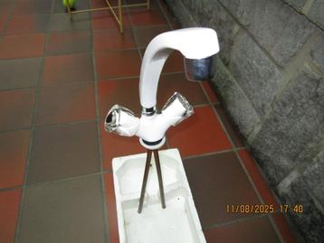 ROBENET DE CUISINE BLANC beschikbaar voor biedingen