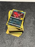 150 Pokemonkaarten + 1 holo - geen trainer/energiekaarten, Ophalen of Verzenden, Zo goed als nieuw
