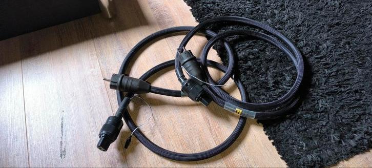 Consonance voedingskabels van hoge kwaliteit., Audio, Tv en Foto, Audiokabels en Televisiekabels, Zo goed als nieuw, Ophalen