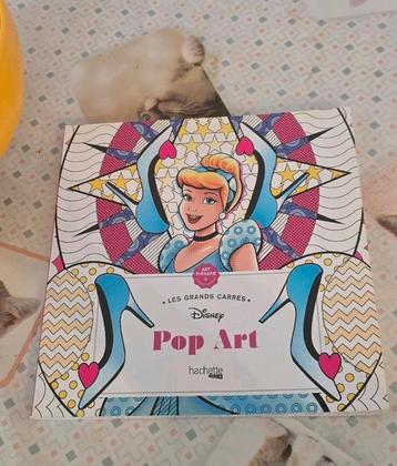 Hachette Pop Art kleurboek beschikbaar voor biedingen