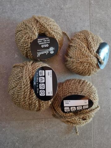 4 bollen wol, Annell Odlo beschikbaar voor biedingen