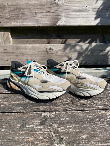 Dames sneakers maat 40 beschikbaar voor biedingen