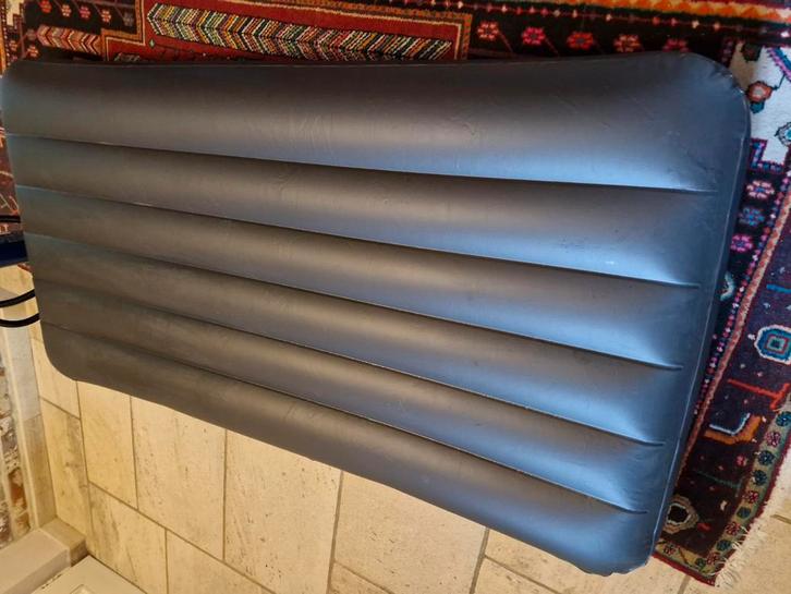Opblaasbare matras Intex voor één persoon, Caravans en Kamperen, Luchtbedden, Zo goed als nieuw, Ophalen of Verzenden
