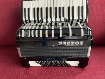 Z.g.a.n. duitse Hohner Concerto 343 Noblesse accordeon .72 B beschikbaar voor biedingen