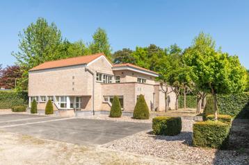 Uitzonderlijke woning met kantoorruimte op toplocatie beschikbaar voor biedingen