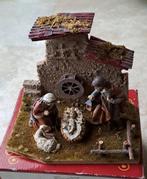 Kerststal handgemaakt vintage met 4 figuren., Enlèvement, Comme neuf