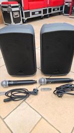 Behringer 2X EUROPORT MPA100100BT+WIRELESS MICS NIEUW IN TAS, Computers en Software, Pc speakers, Ophalen, Nieuw