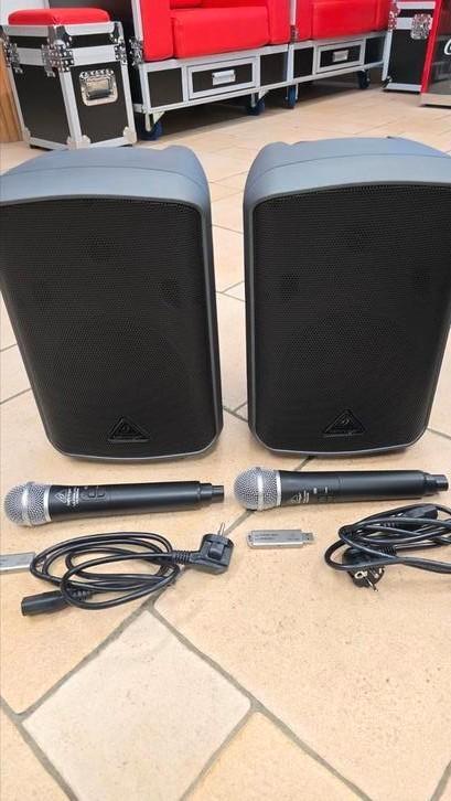 Behringer 2X EUROPORT MPA100100BT+WIRELESS MICS NIEUW IN TAS, Computers en Software, Pc speakers, Nieuw, Ophalen