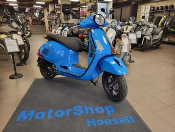 Vespa GTS 125 E5+ met €350 accessoires beschikbaar voor biedingen