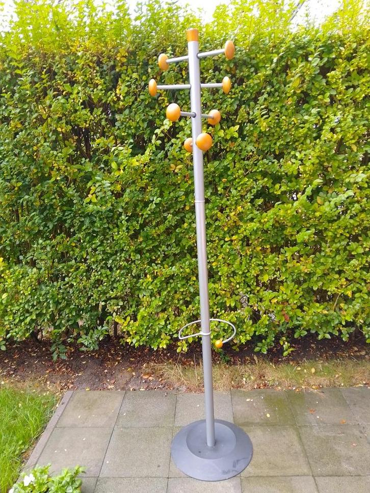 Porte-manteaux solide & pratique avec porte-parapluie, Huis en Inrichting, Woonaccessoires | Kapstokken, Gebruikt, Staande kapstok