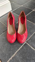 rode pumps Cristofóli maat 37, Kleding | Dames, Schoenen, Ophalen of Verzenden, Zo goed als nieuw, Pumps