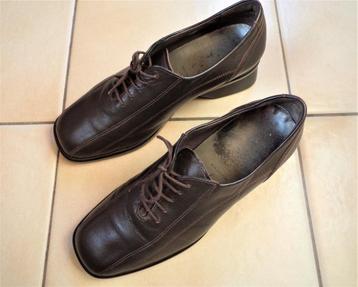Bruine lederen stapschoenen, maat 39 merk Solidus beschikbaar voor biedingen