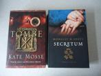 2 Thrillers "SECRETUM & DE VERGETEN TOMBE" in Prima Staat !, Ophalen of Verzenden, Zo goed als nieuw, België