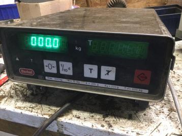 Berkel vloerweegschaal cap.max. 600kg beschikbaar voor biedingen