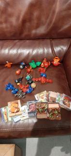 Bakugan setje met magnetische en gewone kaarten, Ophalen of Verzenden