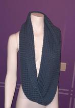 châle, Enlèvement ou Envoi, Écharpe