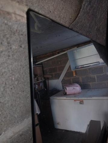 Grote wand spiegel   beschikbaar voor biedingen