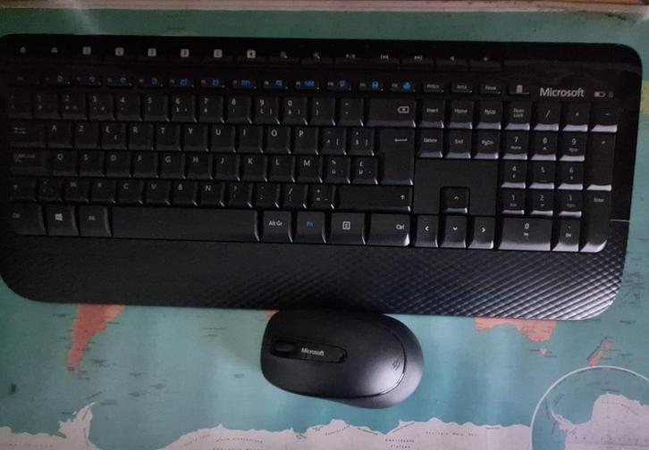 Computer, Computers en Software, Desktop Pc's, Zo goed als nieuw, 3 tot 4 Ghz, HDD, 8 GB, Met videokaart, Met monitor, Ophalen