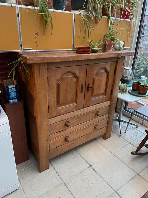 Massief houten kast - moet dringend weg, Antiek en Kunst, Antiek | Meubels | Kasten, Ophalen