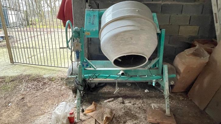 Betonnière tractable IMER S350 R - 345 litres, Articles professionnels, Machines & Construction | Autre, Enlèvement