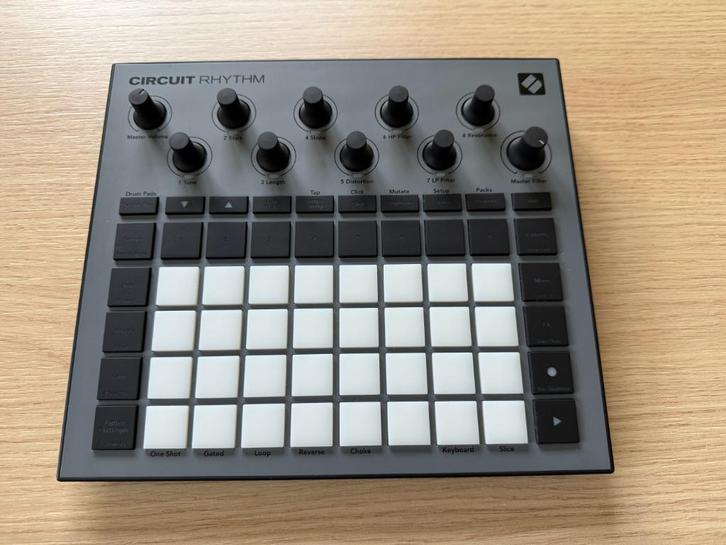Novation Circuit-ritme, Muziek en Instrumenten, Samplers, Zo goed als nieuw, Ophalen of Verzenden