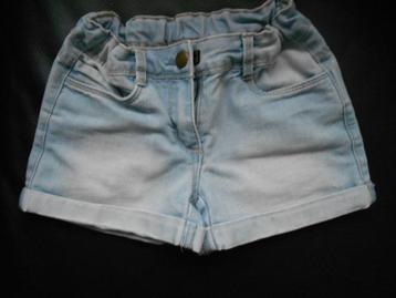 jeansshort mt 122 TAO beschikbaar voor biedingen