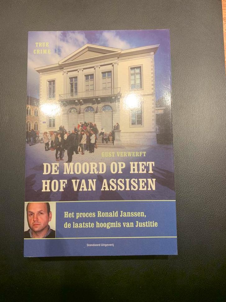 Gust Verwerft - De moord op het hof van Assisen, Boeken, Politiek en Maatschappij, Zo goed als nieuw, Ophalen of Verzenden