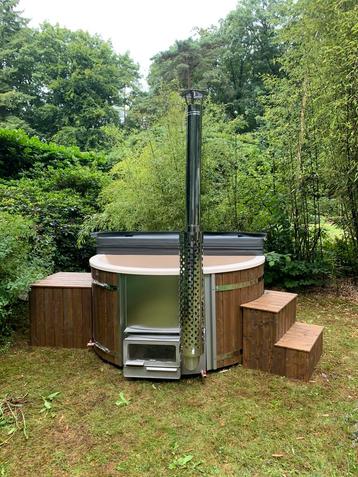 Hottub nieuw compleet houtgestookt / 6 pers / comfort €3495 beschikbaar voor biedingen