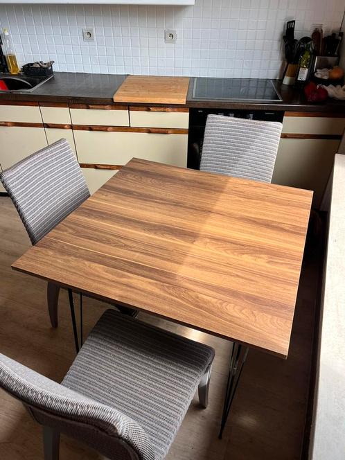 Bijzettafel, Huis en Inrichting, Tafels | Bijzettafels, Zo goed als nieuw, Ophalen