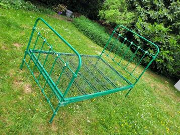 antiek bed kompleet beschikbaar voor biedingen
