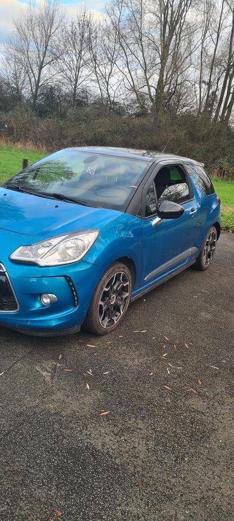 Citroën Ds3 1.6 112ch, Auto's, Citroën, Particulier, DS3, Diesel, Coupé, 3 deurs, Handgeschakeld, Blauw, Zwart, Overige bekleding