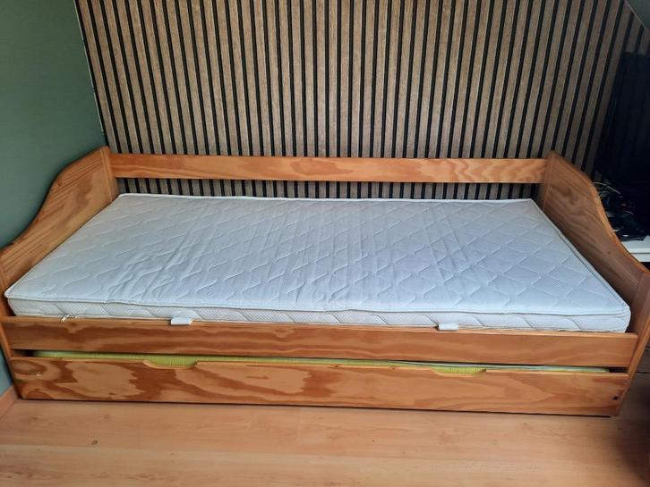 1 persoonsbed met bedlade en 2 matrassen, Huis en Inrichting, Slaapkamer | Bedden, Gebruikt, Eenpersoons, 90 cm, 200 cm, Hout