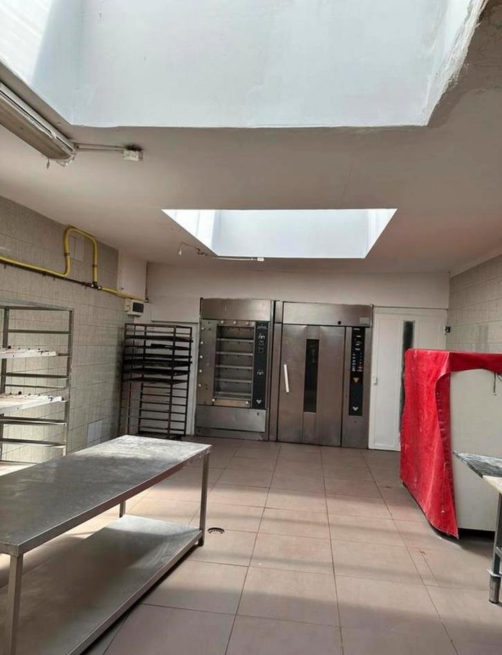 Bakkerij/winkel op toplocatie in Berchem!, Immo, Appartementen en Studio's te huur, Antwerpen (stad), 50 m² of meer