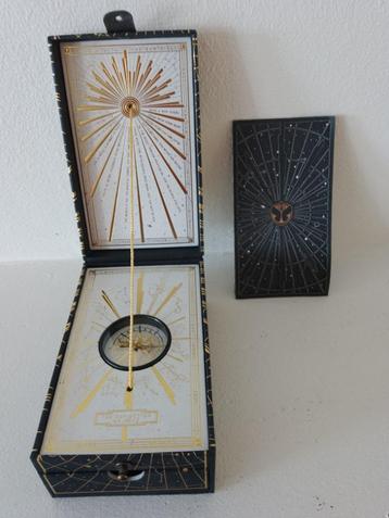 Tomorrowland 2022 "Reflection of Love" Treasure Case. Dit is beschikbaar voor biedingen