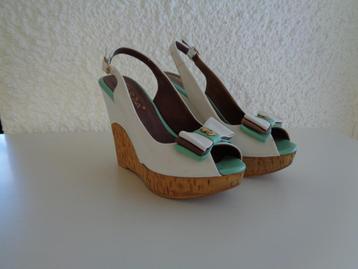 Chaussures Compensées ouvertes. Marque: GARDA 37 beschikbaar voor biedingen