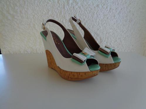 Chaussures Compensées ouvertes. Marque: GARDA 37, Kleding | Dames, Schoenen, Zo goed als nieuw, Overige typen, Wit, Ophalen of Verzenden