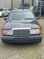 Mercedes 250 // 1990 // Oldtimer // 351.000 km // Gekeurd, Auto's, Mercedes-Benz, Te koop, Zilver of Grijs, Berline, Diesel