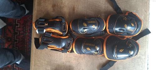 Set  skate beschermers voor kinderen, Sport en Fitness, Skateboarden, Gebruikt, Bescherming, Ophalen