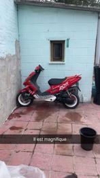 Peugeot wrc Speedfight 2 serre a vendre pour piece, Fietsen en Brommers, Snorfietsen en Snorscooters, Ophalen, Tweetakt, Gebruikt