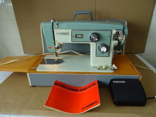 Machine à coudre Vendomatic vintage machine à coudre 1960, Hobby & Loisirs créatifs, Machines à coudre & Accessoires, Utilisé