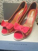Chaussures à talon compensé pointure 40, Enlèvement ou Envoi, Comme neuf, Rouge
