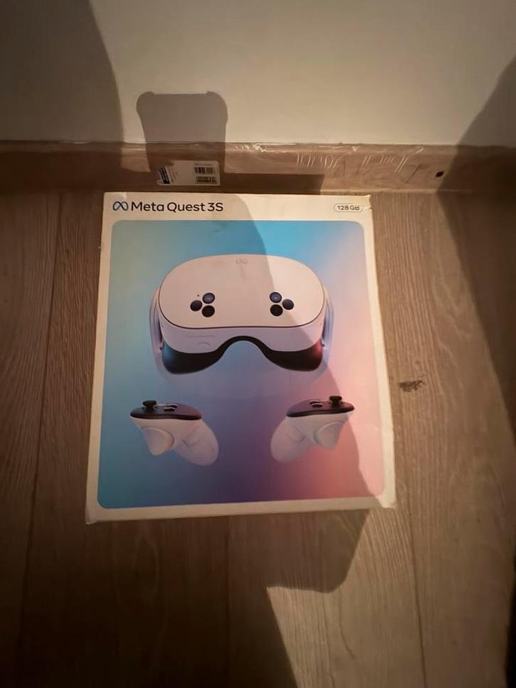 Meta Quest 3s headset + controllers – Zo goed als nieuw, Games en Spelcomputers, Virtual Reality, Zo goed als nieuw, VR-bril, Ophalen