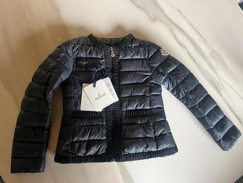 Orginele Moncler jas 8 jaar met originele labels, Kinderen en Baby's, Kinderkleding | Maat 128, Zo goed als nieuw, Meisje, Jas